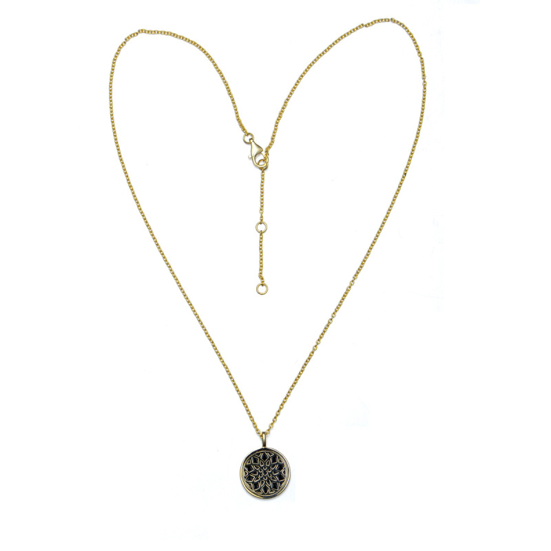 Geometric flower pendant necklace