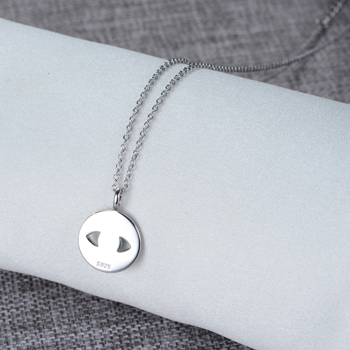evil eye pendant necklace