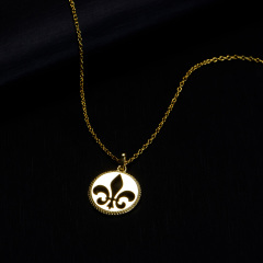 greenish lily flower pendant necklace