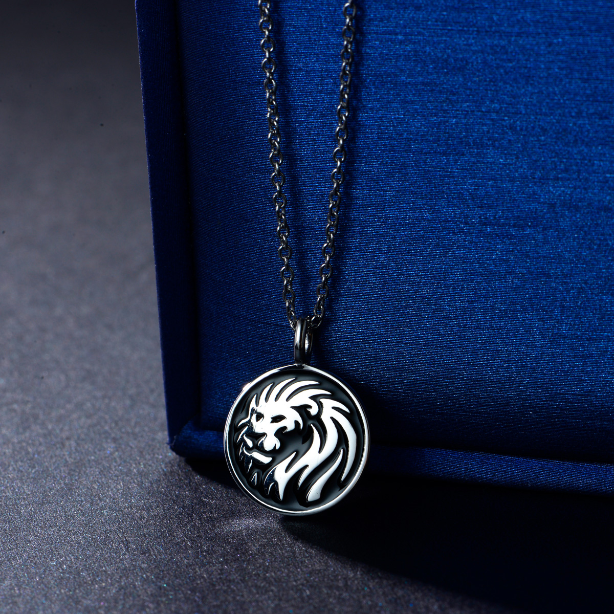 lion pendant necklace