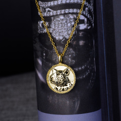 The leopard head coin pendant necklace