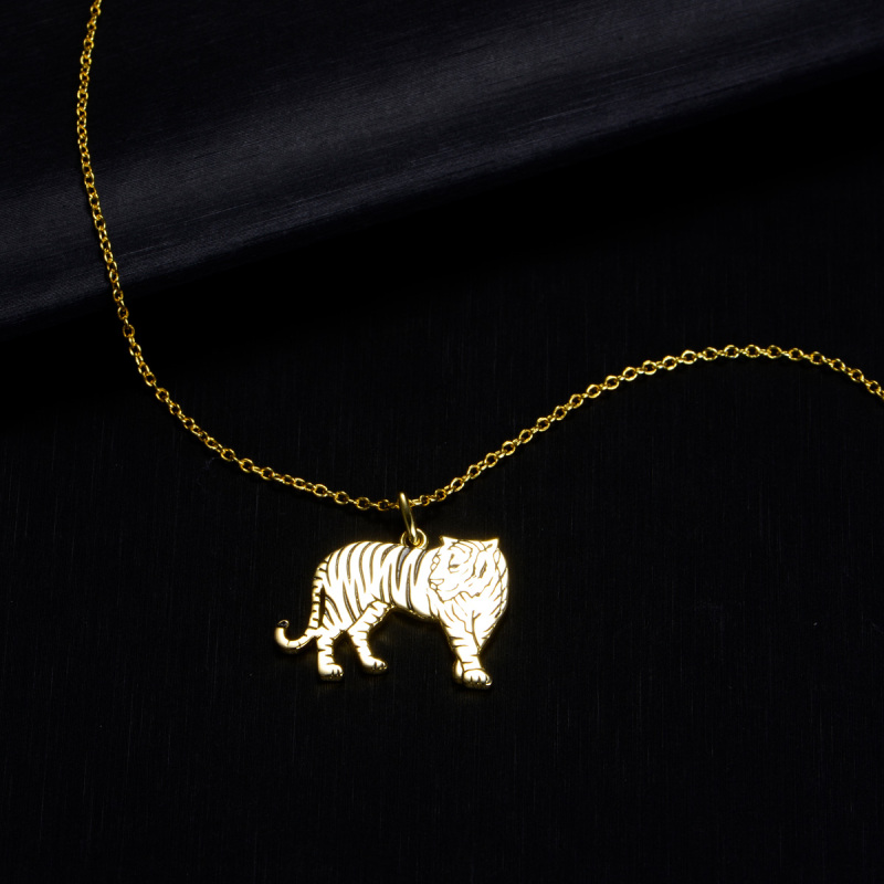 tiger pendant necklace