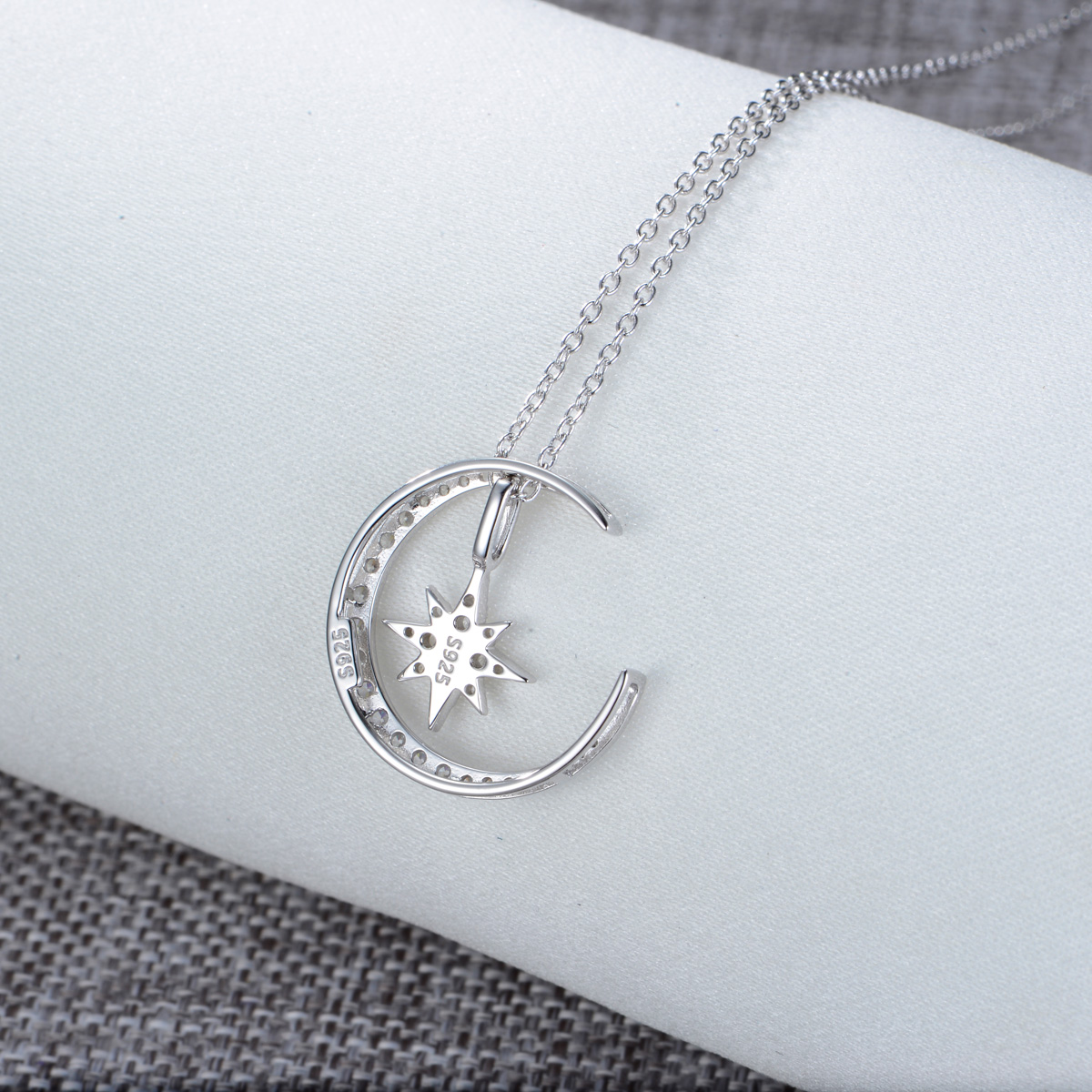Moon Pendant and Star Pendant Necklace
