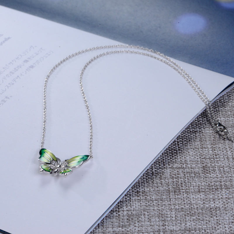 enamel graduate color butterfly necklace