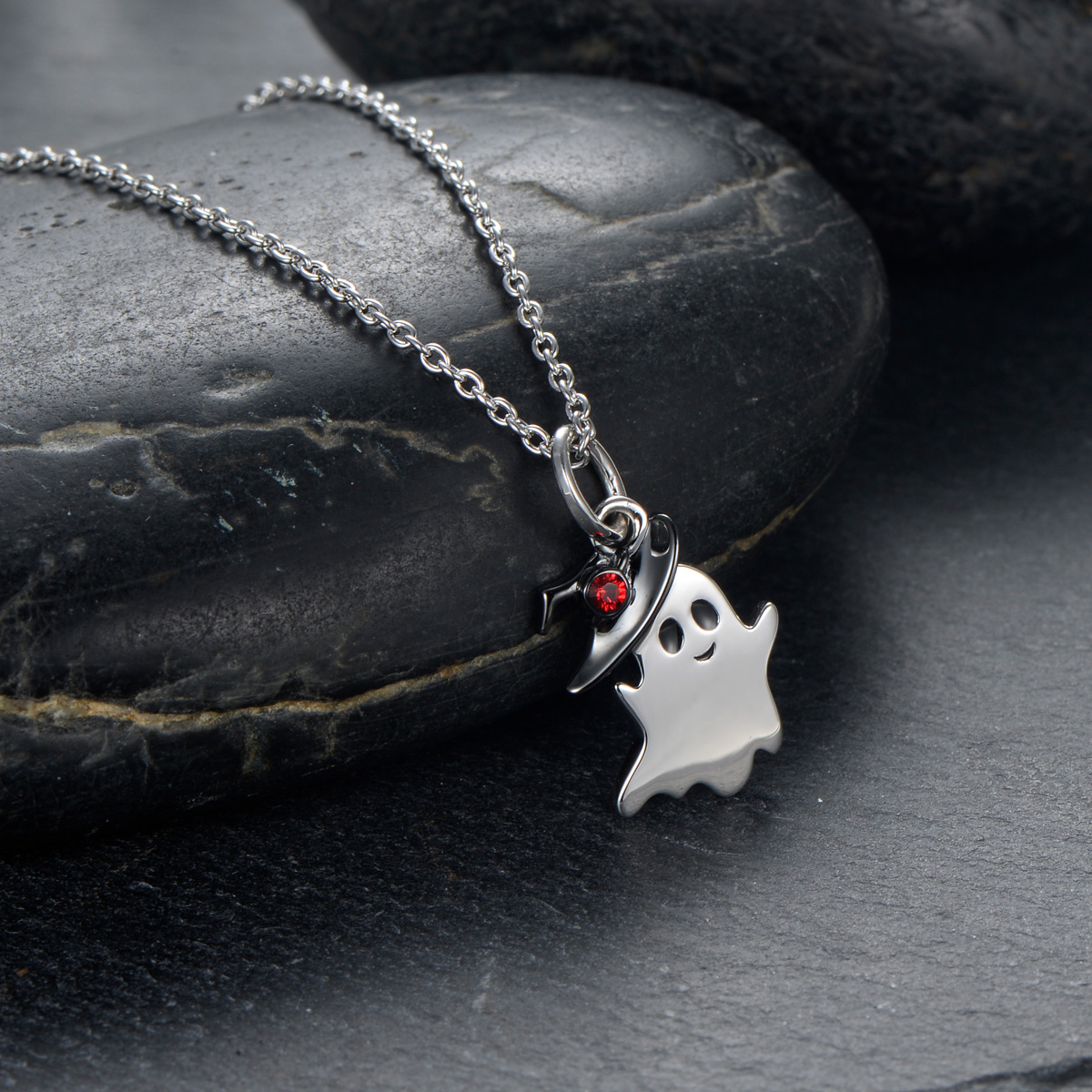 A cute smile ghost pendant necklace