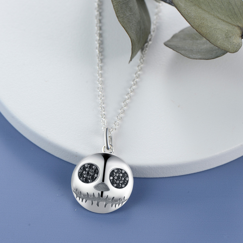 Skull head necklace