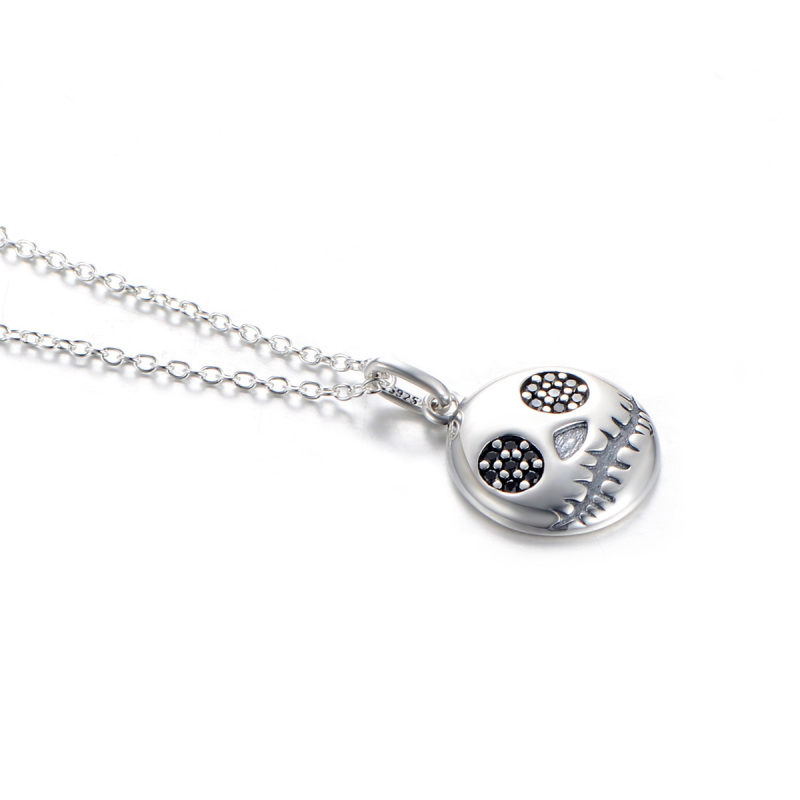 Skull head necklace