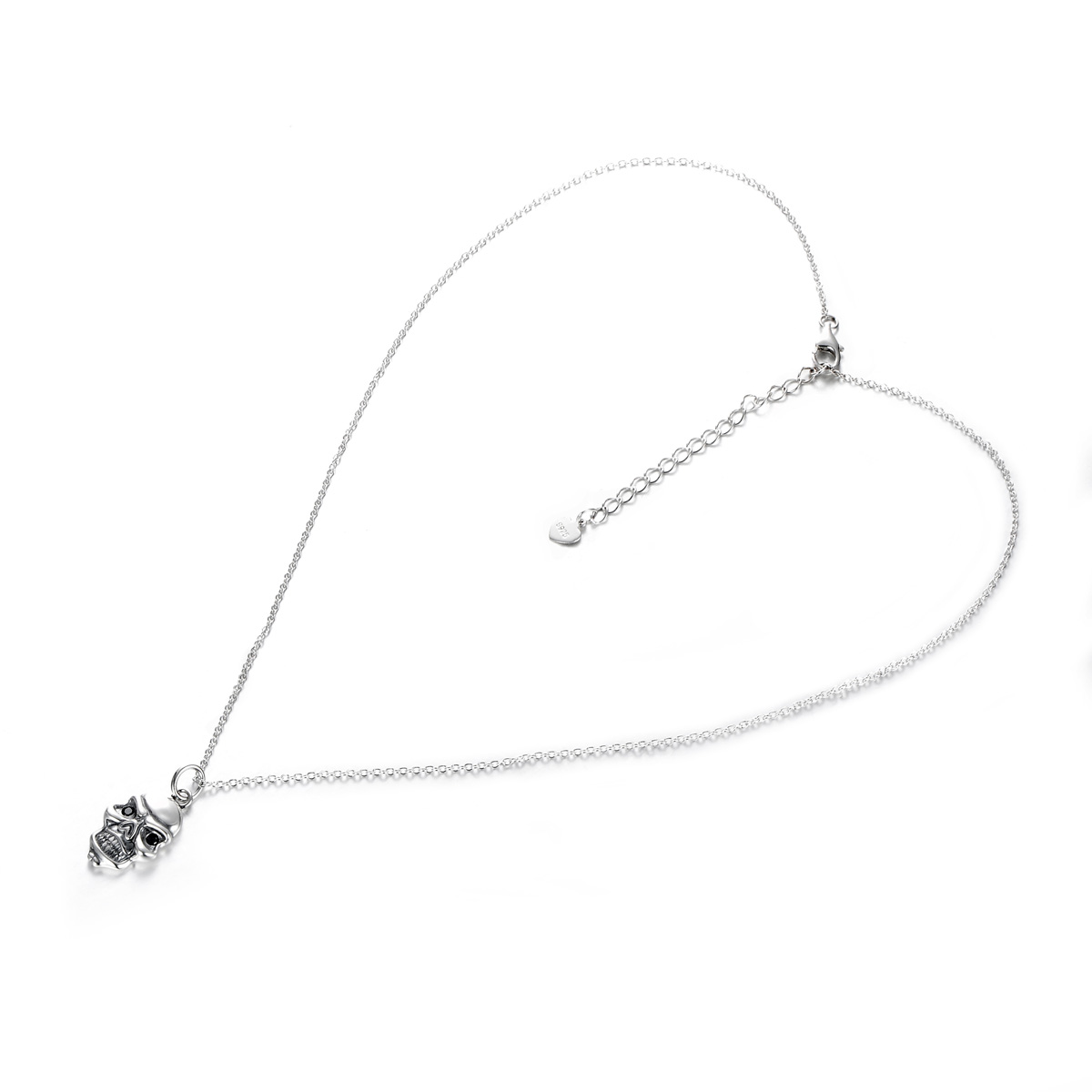 Black skull head necklace