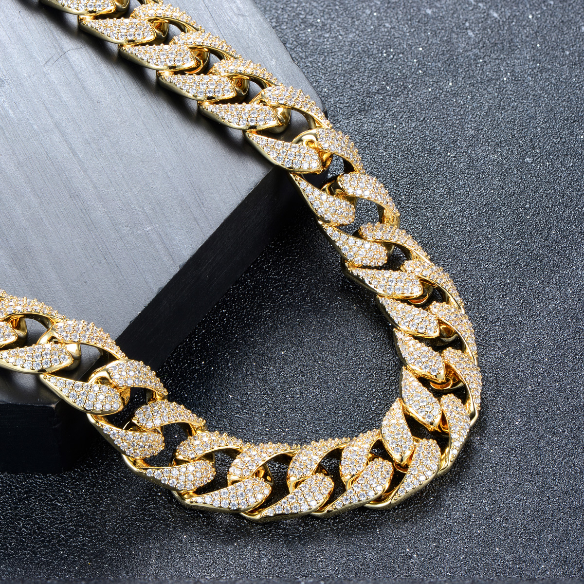 18K Gold Plated Iced Out Cuban Link Chain Necklace