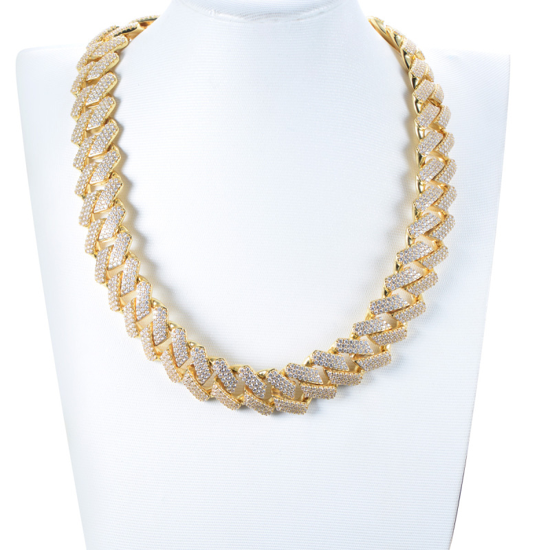 Iced out cuban link chain necklace 18mm
