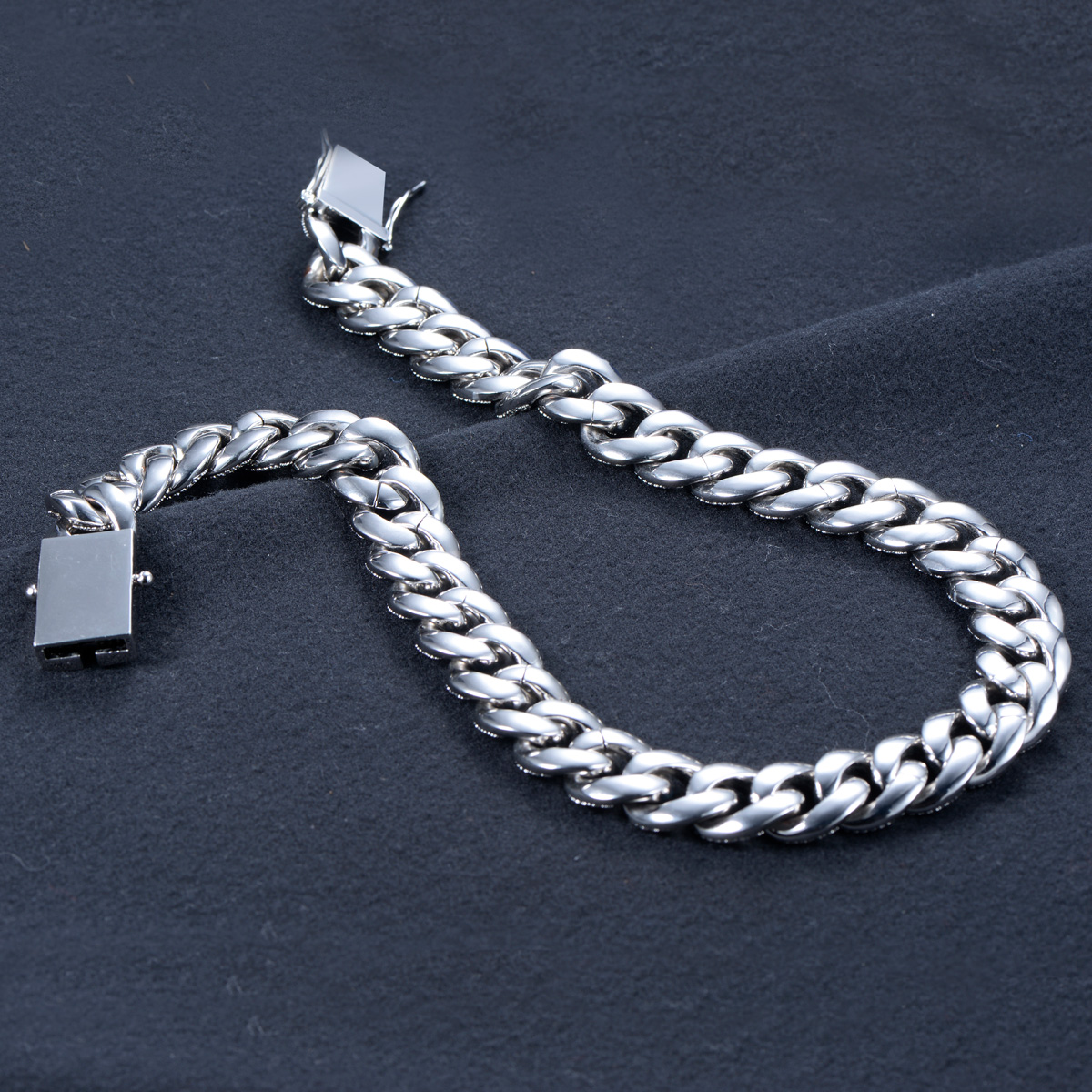 Cuban Link Chain Iced Out Necklace 18mm