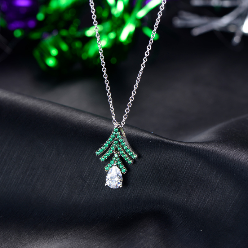 Christmas tree pendant necklace