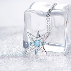 Christmas twinkling star pendant necklace