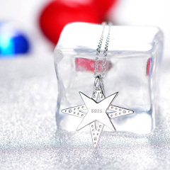 Christmas twinkling star pendant necklace