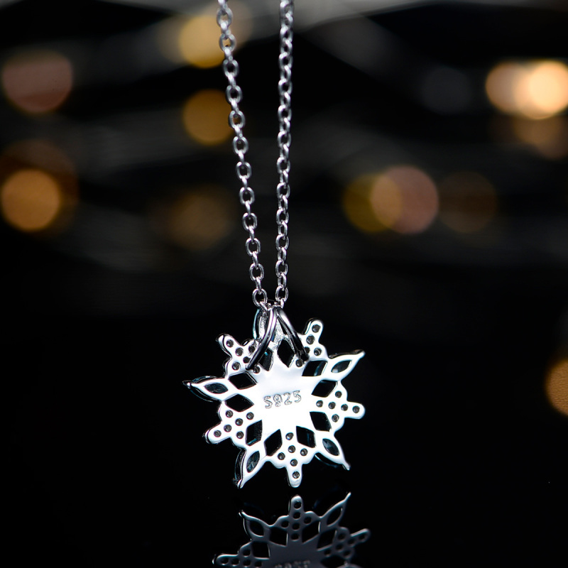 Christmas snowflake star pendant necklace