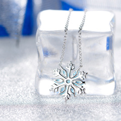 Christmas snowflake star pendant necklace