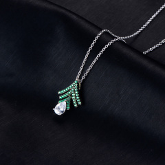Christmas tree pendant necklace