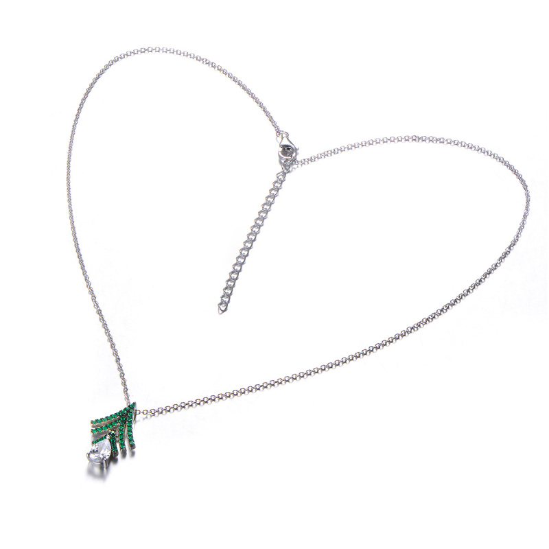 Christmas tree pendant necklace