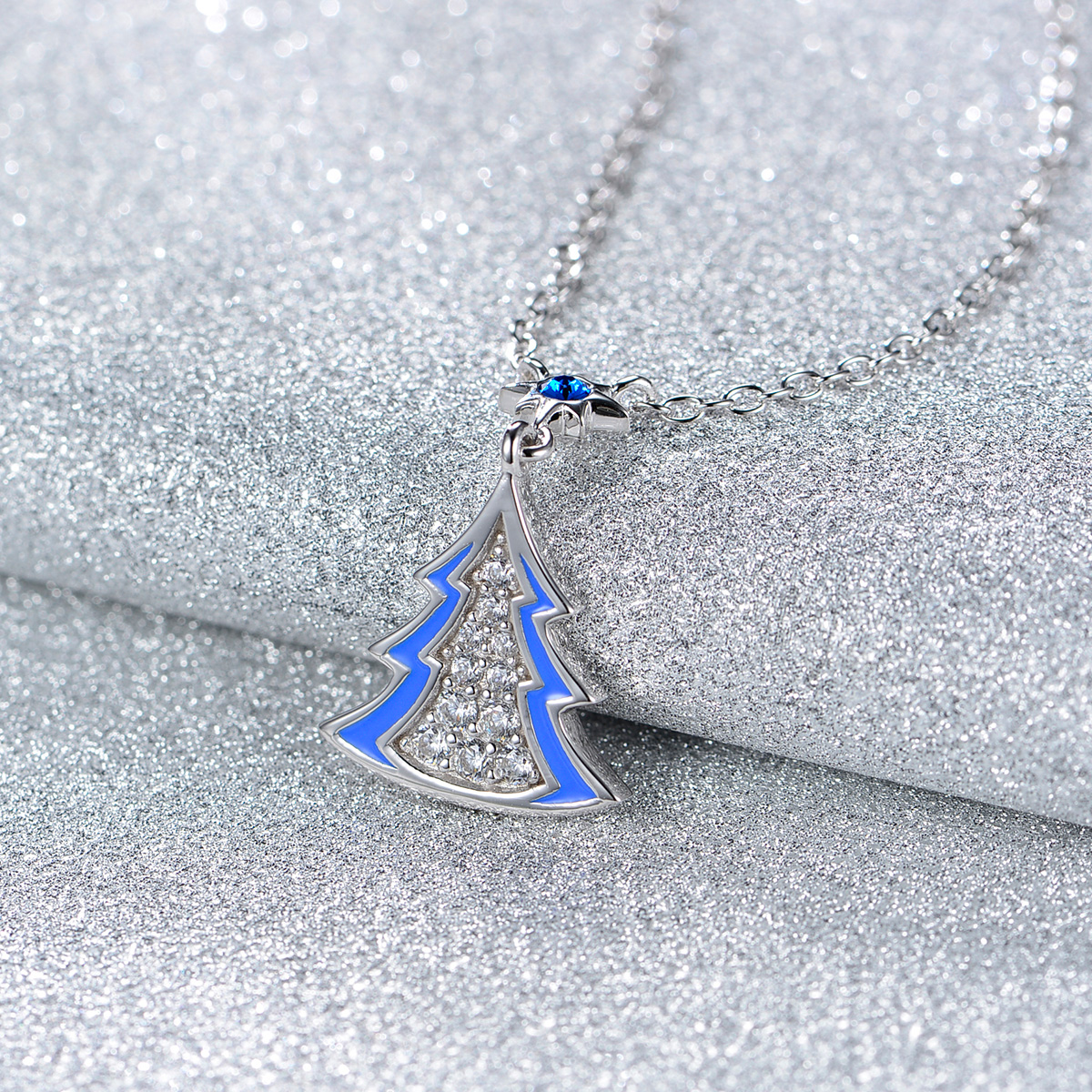 Twinkling star Christmas tree necklace