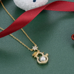 Christmas snowman pearl necklace