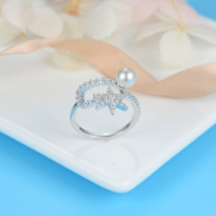 Christmas ice crystal and pearl ring