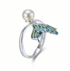Enamel butterfly pearl ring