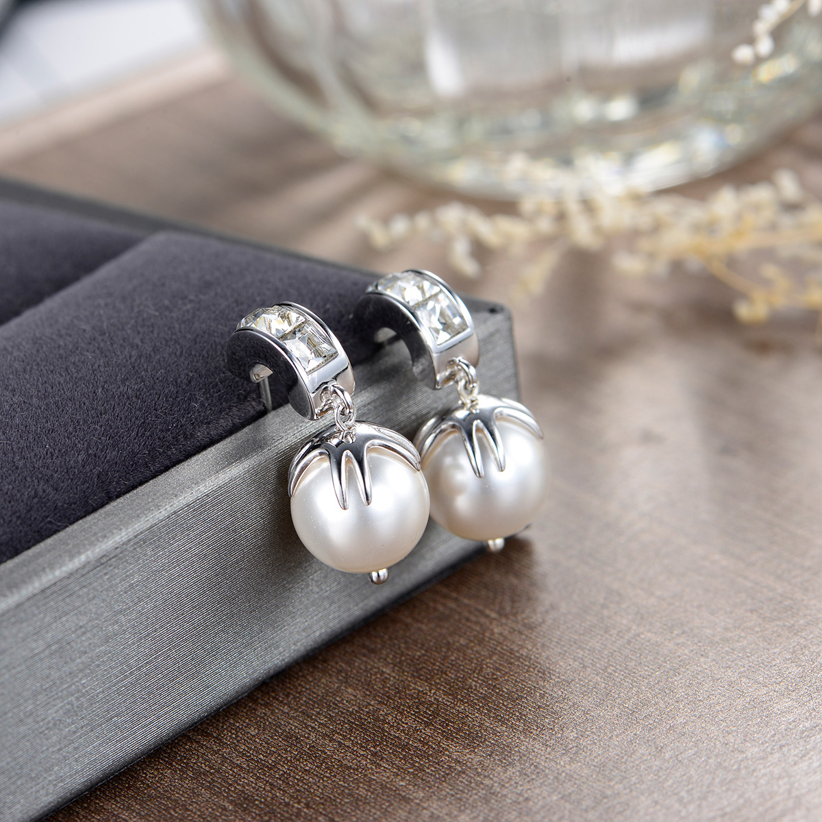 pearl studs earrings