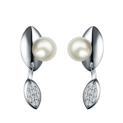 Pearl studs earrings