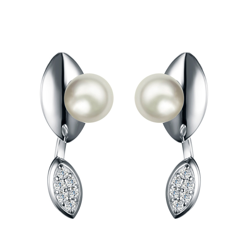Pearl studs earrings