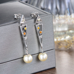 Pearl geometry stud earrings