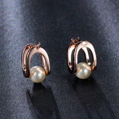 Pearl studs earrings