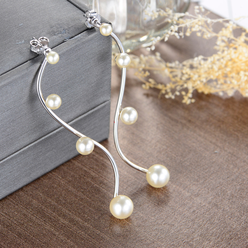 Pearl studs earrings