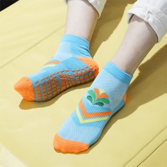 Custom trampoline park socks austria gymnastics anti slip grip socks sticky socks bulk