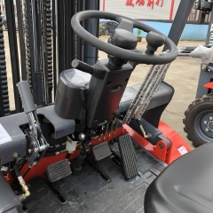 2.5T Rough Terrain Forklift Truck