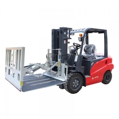 Push / Pulls forklift attachment