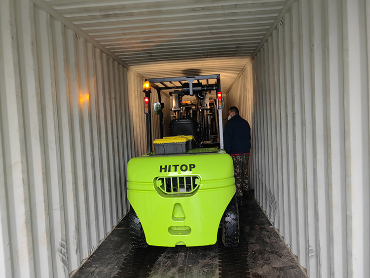HITOP 3 ton 5 ton Diesel Forklifts Were Delivered to a Client in Saudi Arabia