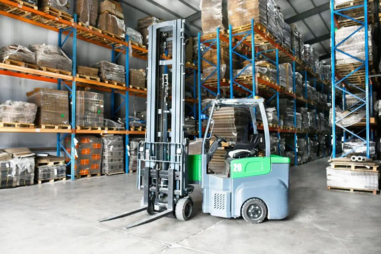 Articulated Forklifts Assist Enterprises in Indoor and Outdoor One-stop Handling