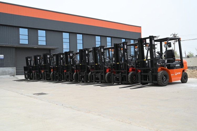 HITOP 9 Units Diesel Forklifts Exported to South Africa