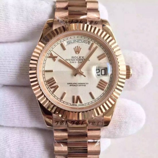 Rolex Day-Date 40 228235 2016 40MM KW Rose Gold Silver Quadrant