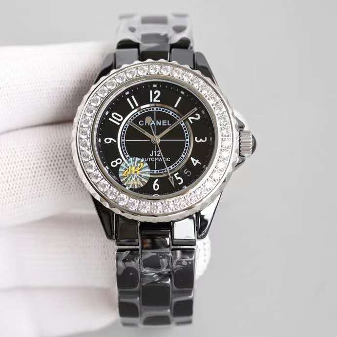 Chanel J12 watch the 20th anniversary of the establishment of "core" tribute