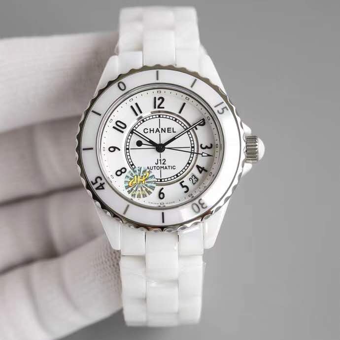 Chanel J12 watch the 20th anniversary of the establishment of "core" tribute