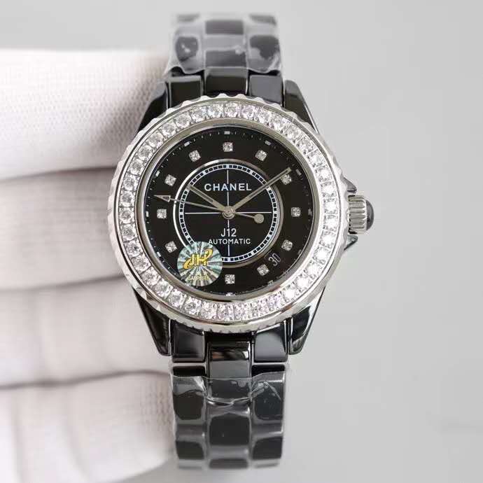 Chanel J12 watch the 20th anniversary of the establishment of "core" tribute