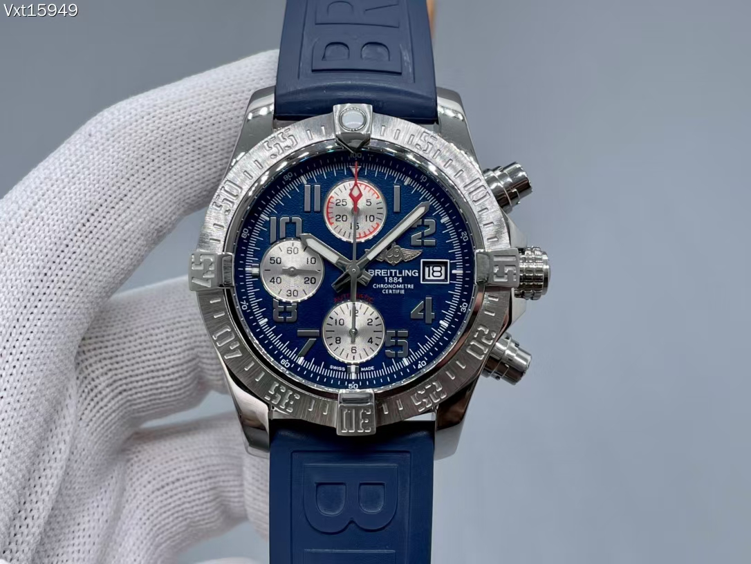 breitling avenger c7750 - 43mm