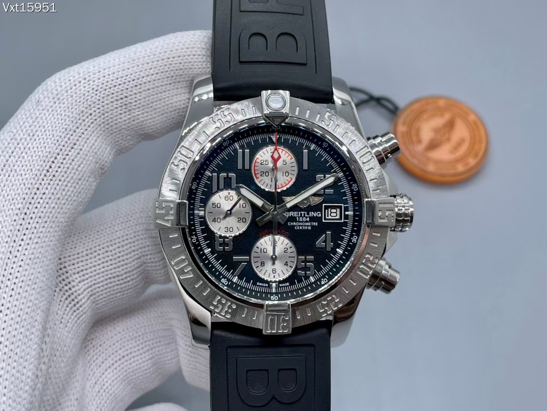 breitling avenger c7750 - 43mm