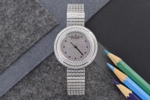 piaget possession G0A44083