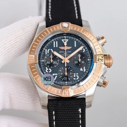 BREITLING Avenger Automatic 7750 -45MM