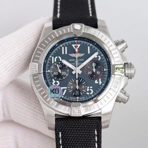 BREITLING Avenger Automatic 7750 -45MM