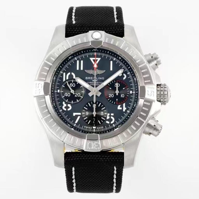 BREITLING Avenger Automatic 7750 -45MM