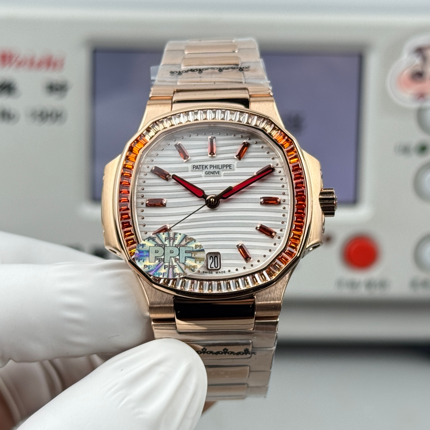 Patek philippe Nautilus cal .324sc -35.2mm