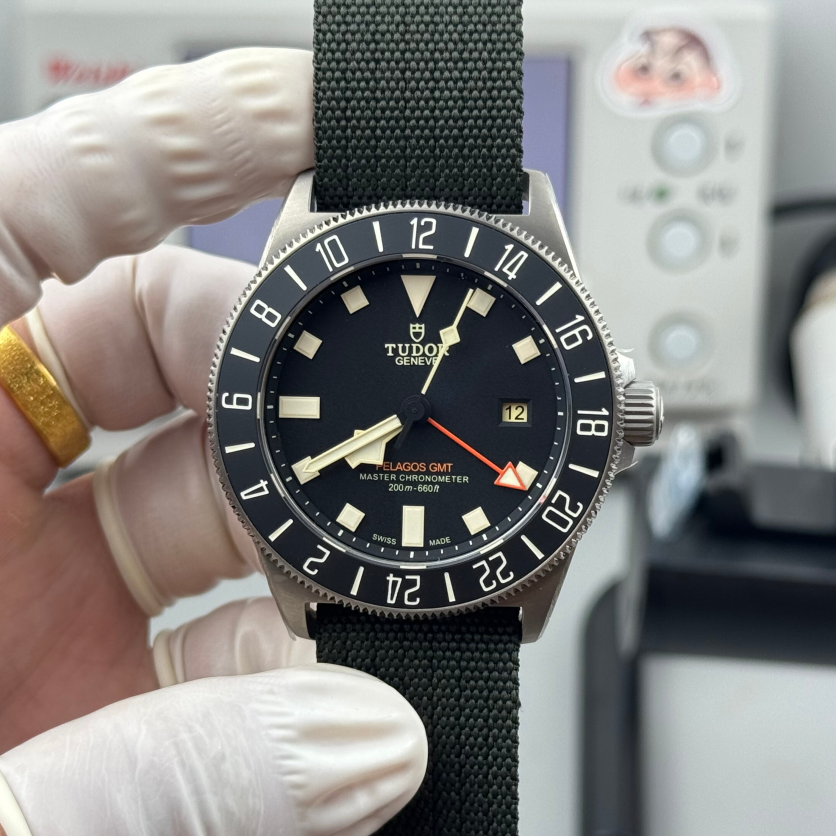 TUDOR Pelagos FXD GMT 42mm * 13mm